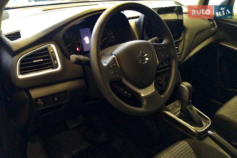 Suzuki S-Cross - фото 14