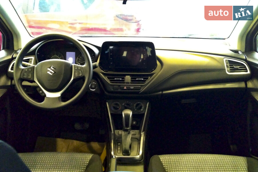 Suzuki S-Cross - фото 13