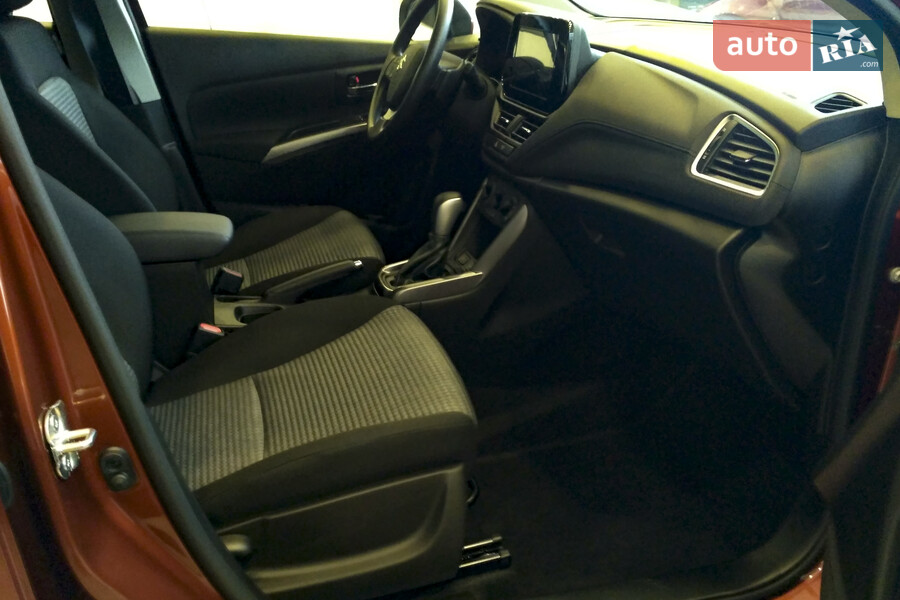 Suzuki S-Cross - фото 17