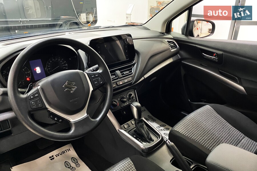 Suzuki S-Cross - фото 19