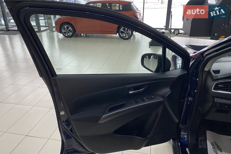 Suzuki S-Cross - фото 16