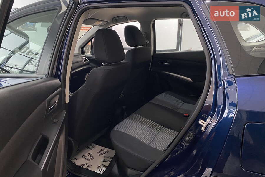 Suzuki S-Cross - фото 25