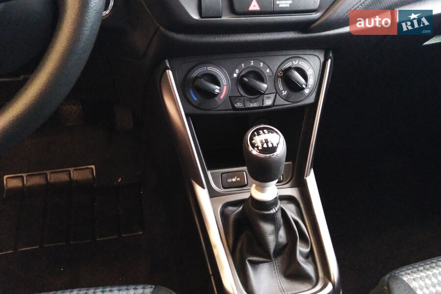 Suzuki S-Cross - фото 12