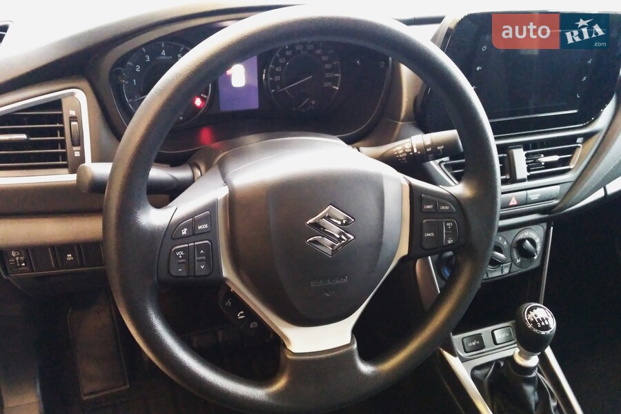 Suzuki S-Cross - фото 13