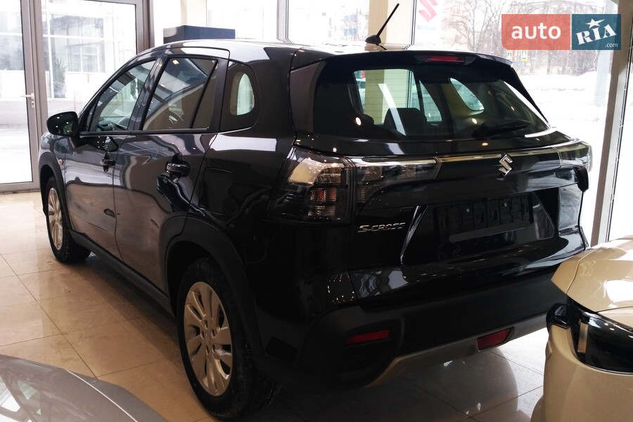 Suzuki S-Cross - фото 4