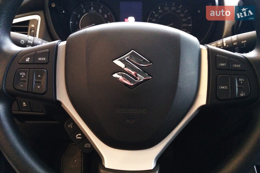 Suzuki S-Cross - фото 14