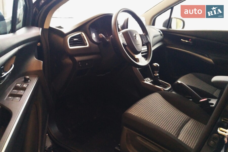 Suzuki S-Cross - фото 18