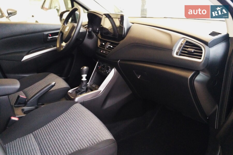 Suzuki S-Cross - фото 20
