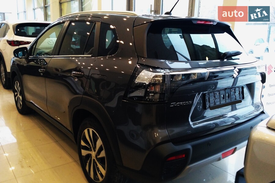 Suzuki S-Cross - фото 6