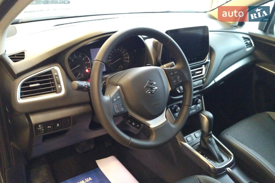 Suzuki S-Cross - фото 12