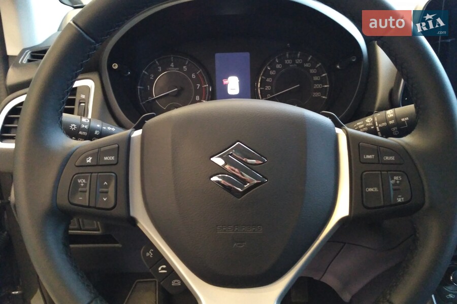 Suzuki S-Cross - фото 17