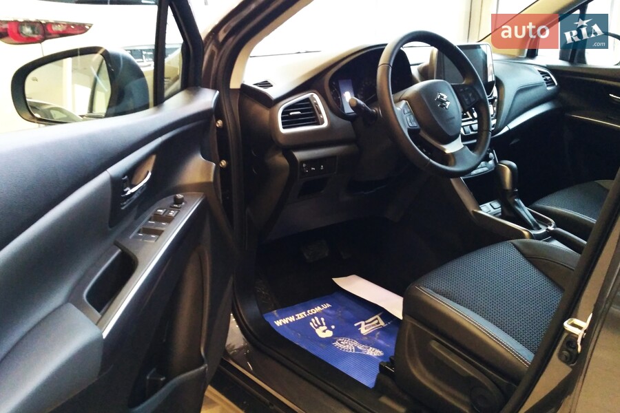 Suzuki S-Cross - фото 14