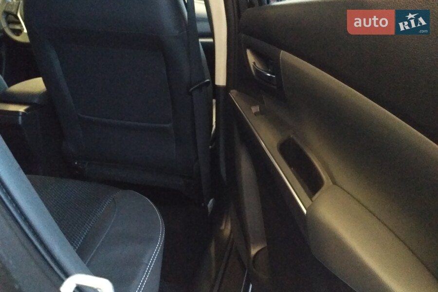 Suzuki S-Cross - фото 25