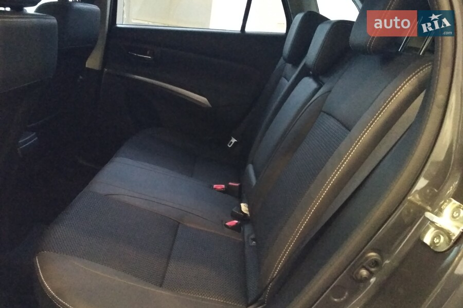 Suzuki S-Cross - фото 27