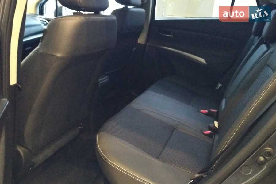 Suzuki S-Cross - фото 28