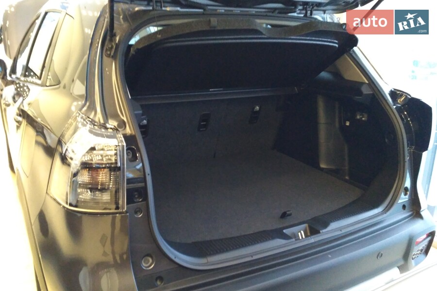 Suzuki S-Cross - фото 11