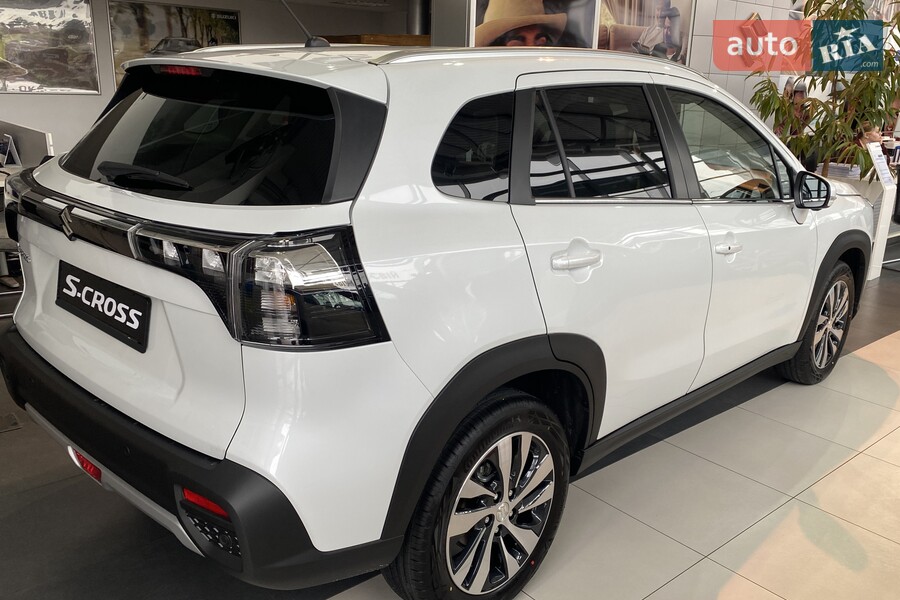 Suzuki S-Cross - фото 6