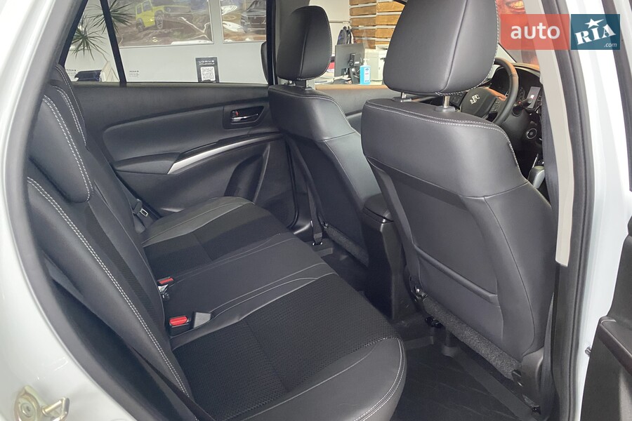 Suzuki S-Cross - фото 9