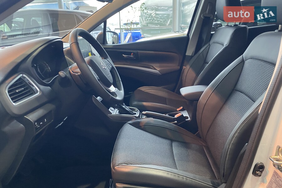 Suzuki S-Cross - фото 14