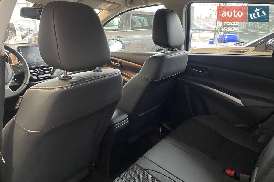 Suzuki S-Cross - фото 12