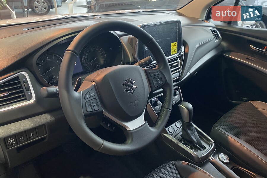 Suzuki S-Cross - фото 18