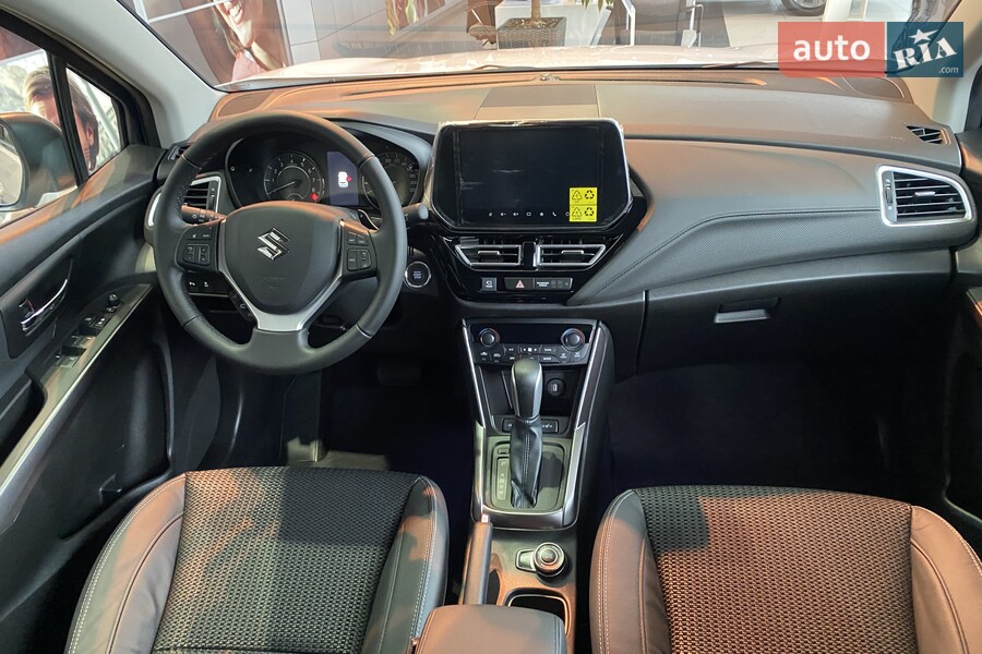 Suzuki S-Cross - фото 23