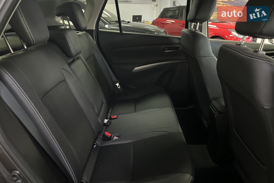 Suzuki S-Cross - фото 19