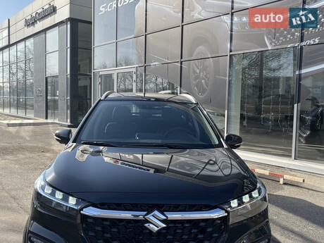 Suzuki S-Cross 2025
