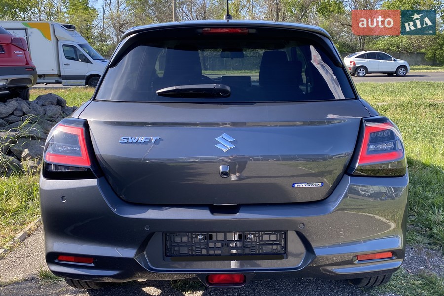 Suzuki Swift - фото 5