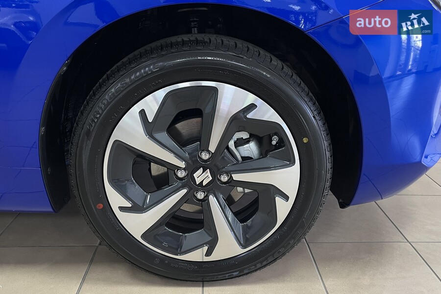 Suzuki Swift - фото 8
