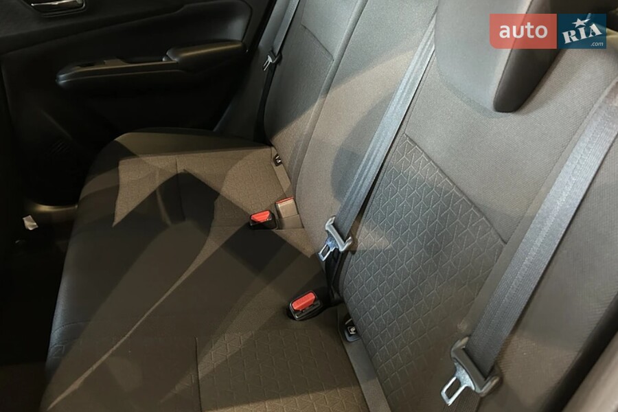 Suzuki Swift - фото 23