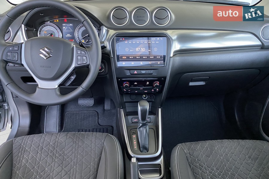 Suzuki Vitara - фото 16