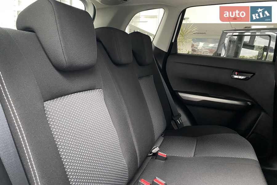 Suzuki Vitara - фото 11