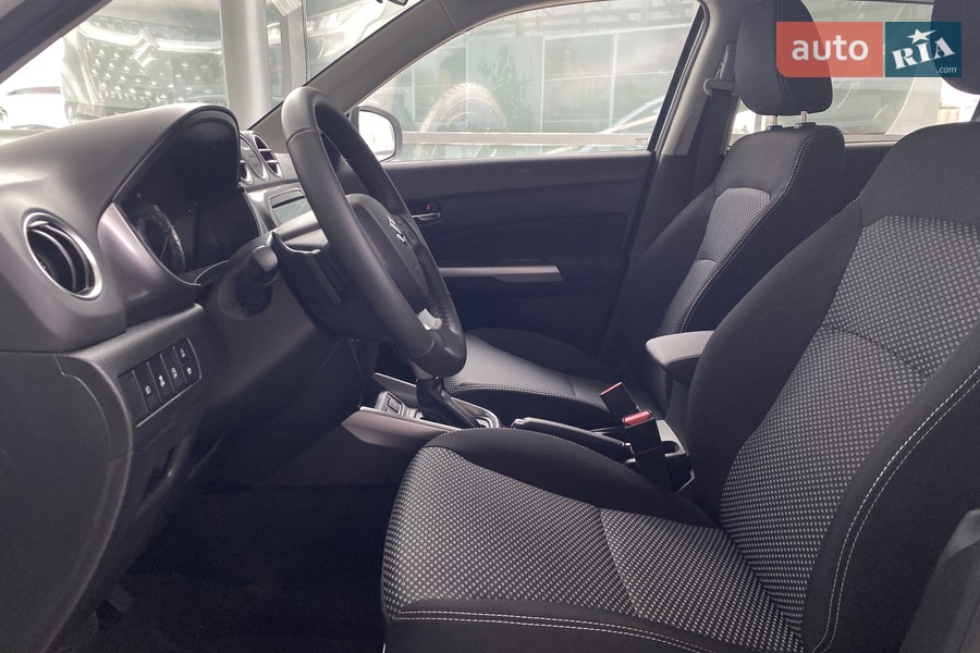 Suzuki Vitara - фото 24