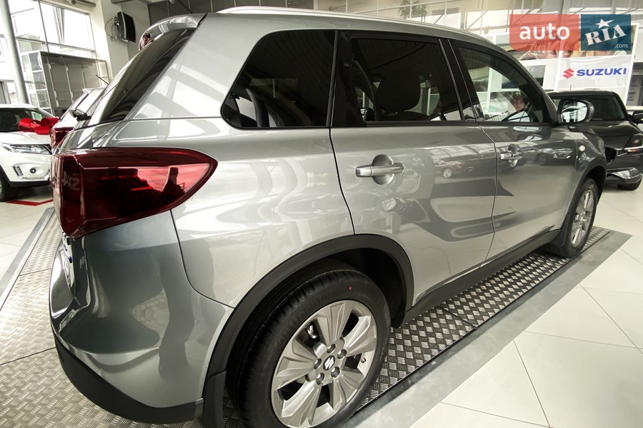 Suzuki Vitara - фото 4