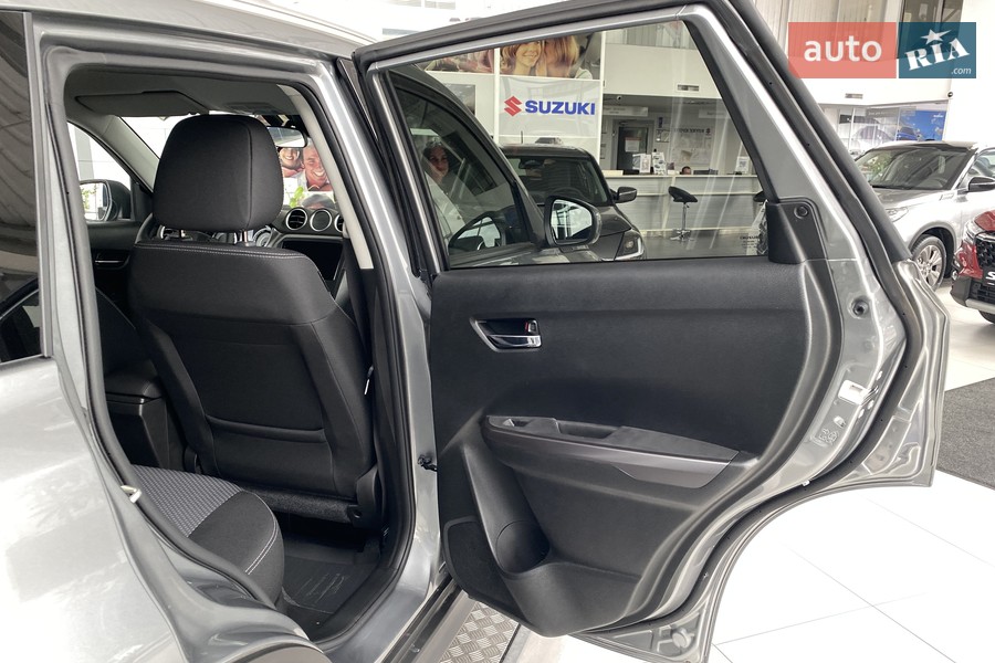 Suzuki Vitara - фото 15