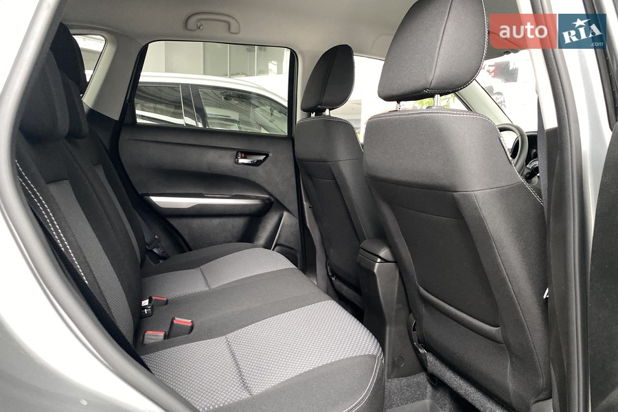 Suzuki Vitara - фото 11