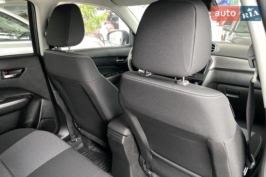 Suzuki Vitara - фото 14