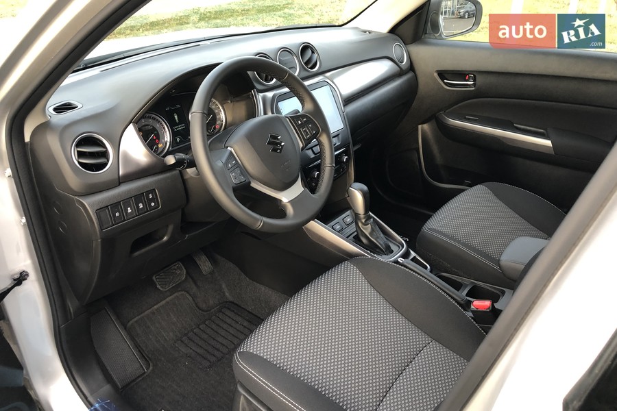 Suzuki Vitara - фото 12