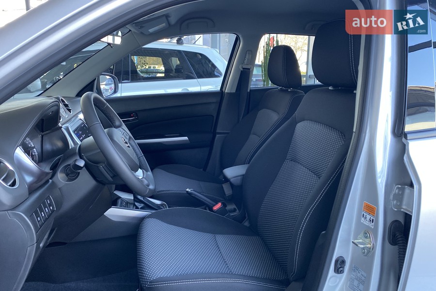 Suzuki Vitara - фото 14