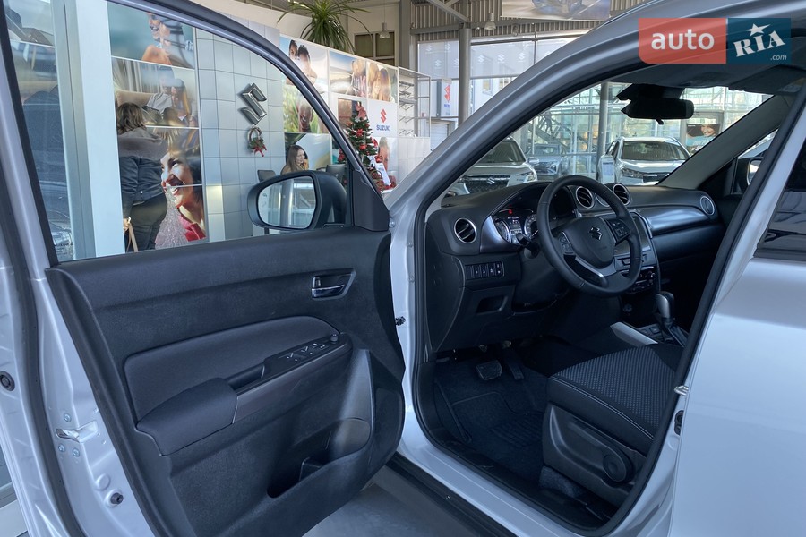 Suzuki Vitara - фото 11