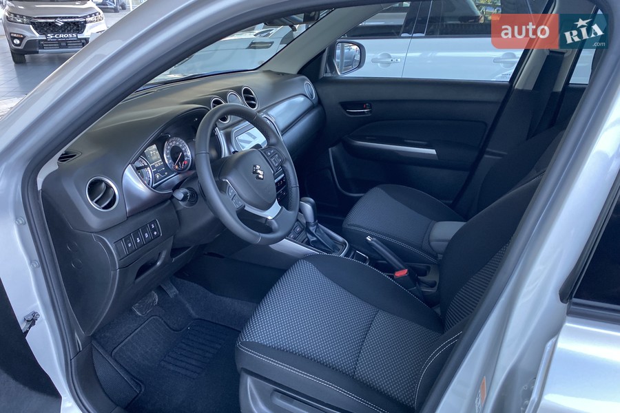 Suzuki Vitara - фото 13