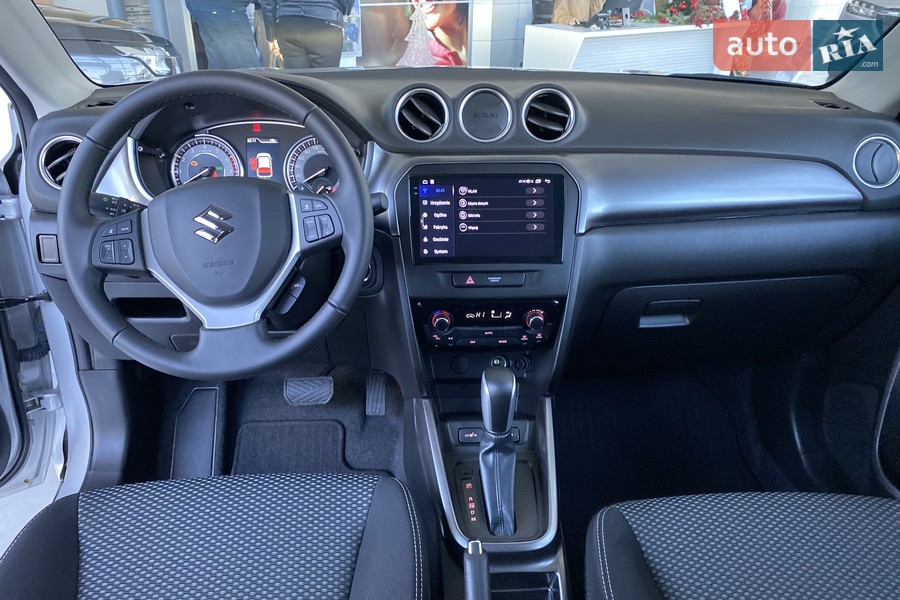 Suzuki Vitara - фото 17