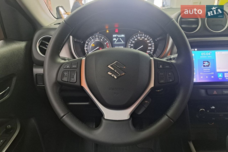 Suzuki Vitara - фото 24
