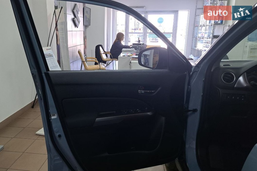 Suzuki Vitara - фото 13