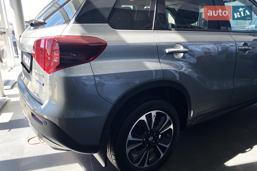 Suzuki Vitara - фото 7