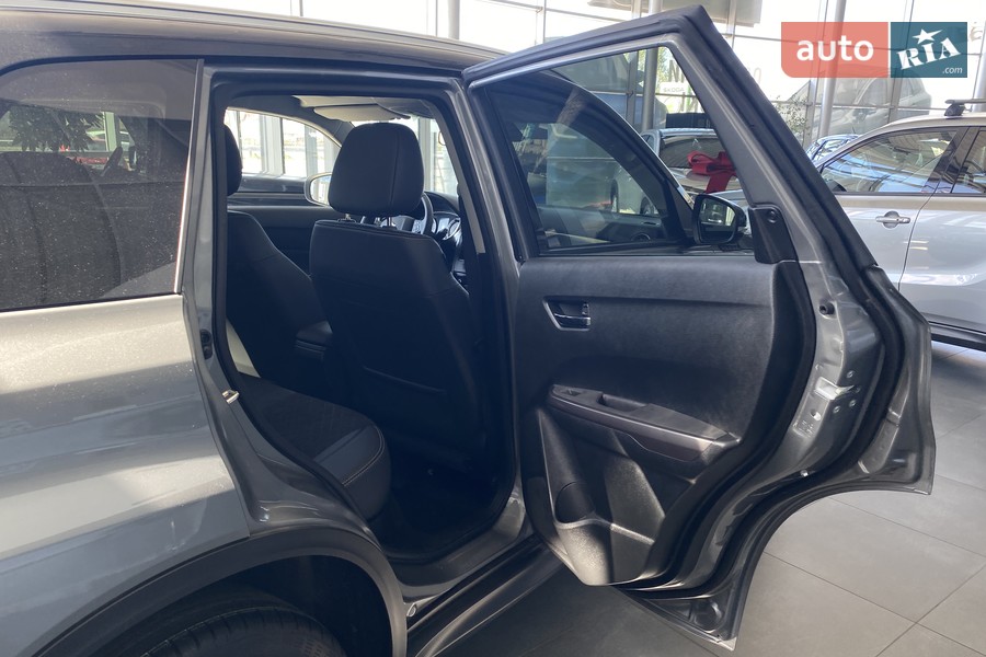 Suzuki Vitara - фото 11
