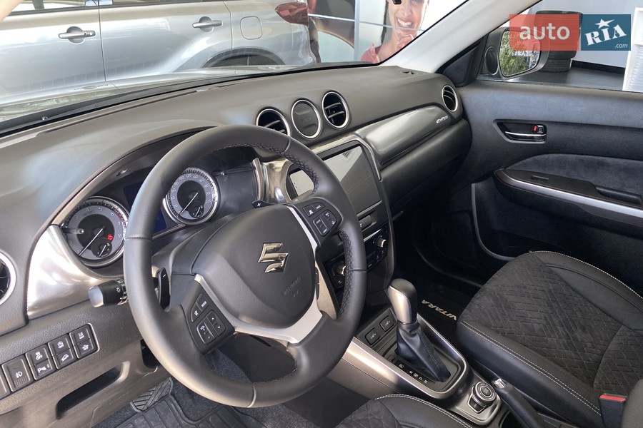 Suzuki Vitara - фото 18