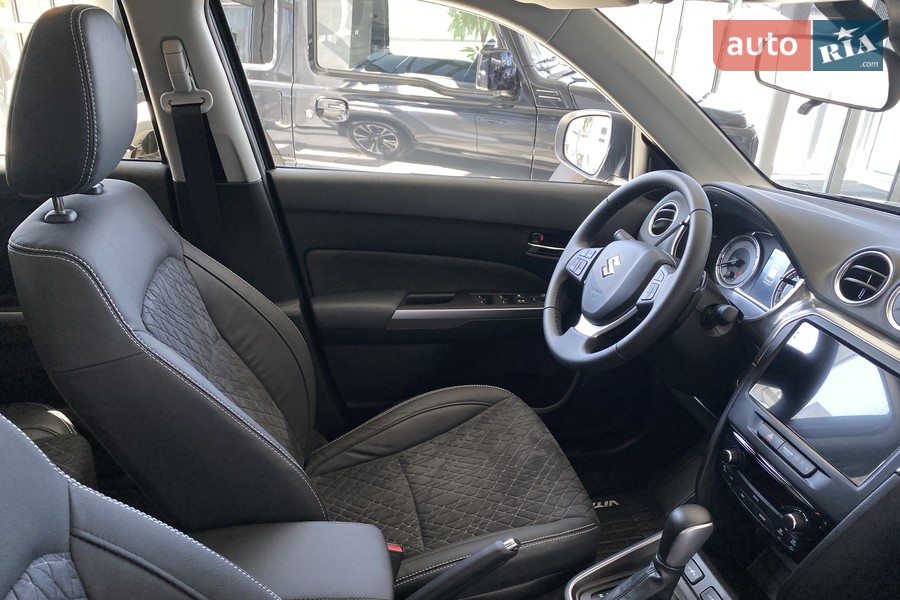 Suzuki Vitara - фото 10