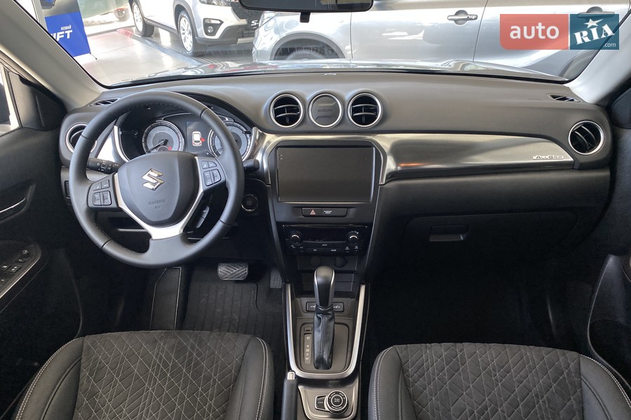 Suzuki Vitara - фото 13